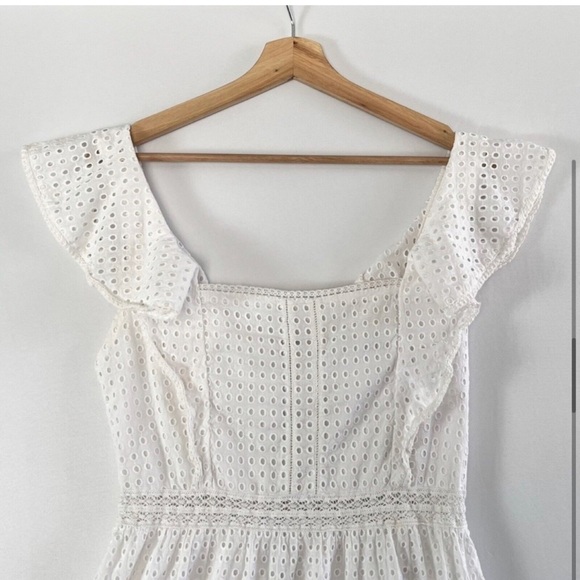White Alice and Olivia eyelet dress size 10 - Picture 4 of 9